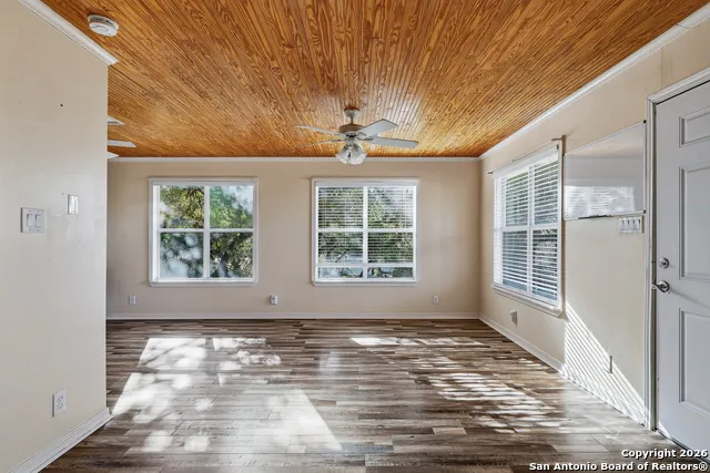 622 Pebble Beach Lakehills, TX 78063