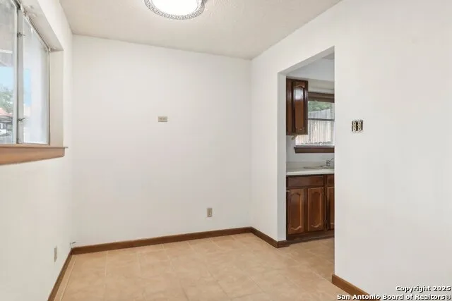 1551 Pebble Beach Lakehills, TX 78063
