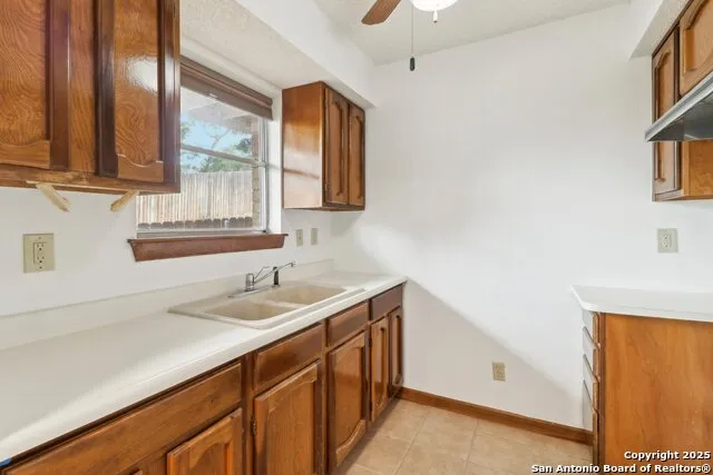 1551 Pebble Beach Lakehills, TX 78063