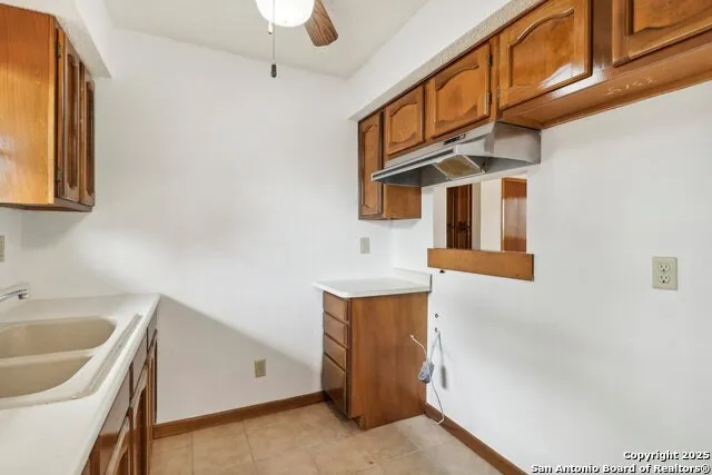 1551 Pebble Beach Lakehills, TX 78063