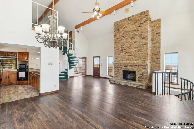 1551 Pebble Beach Lakehills, TX 78063