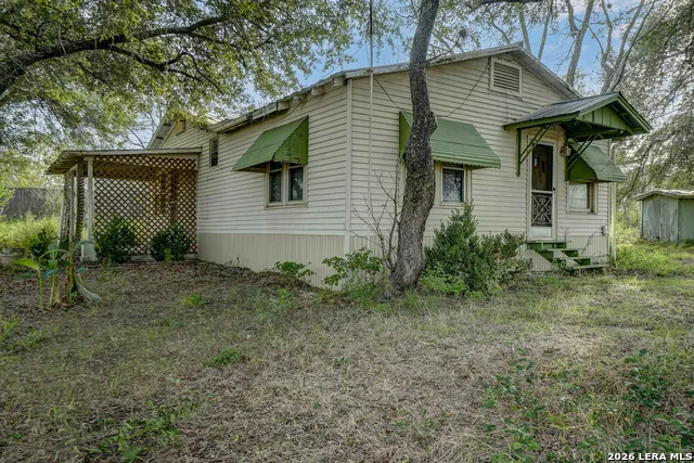 17770 INTERSTATE 35 S Lytle, TX 78052