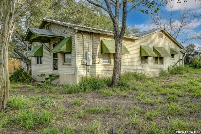 17770 INTERSTATE 35 S Lytle, TX 78052