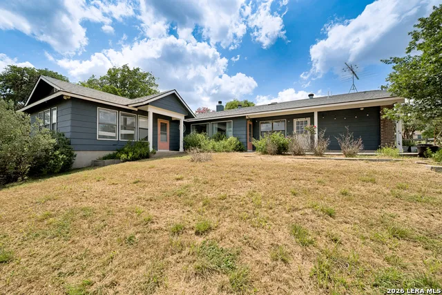 270 BRIARWOOD CIR Bandera, TX 78003