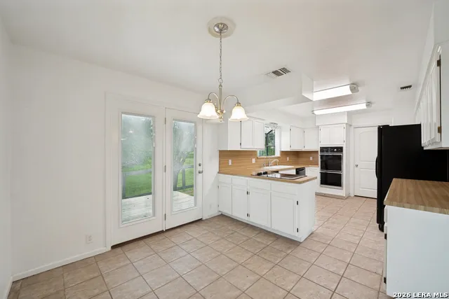 270 BRIARWOOD CIR Bandera, TX 78003