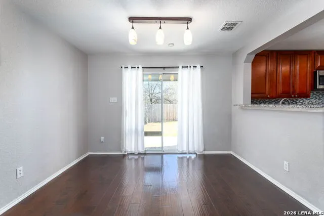 9359 Maple Silver San Antonio, TX 78254