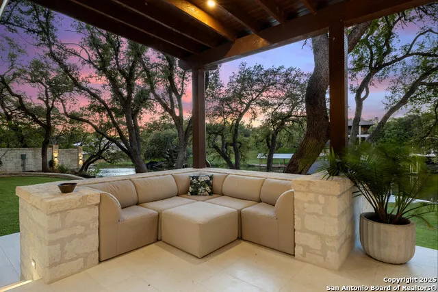 1310 Oak Springs Rd Kingsland, TX 78639