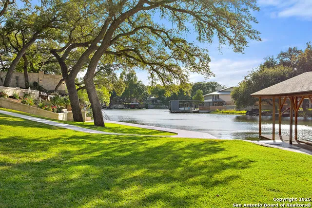 1310 Oak Springs Rd Kingsland, TX 78639