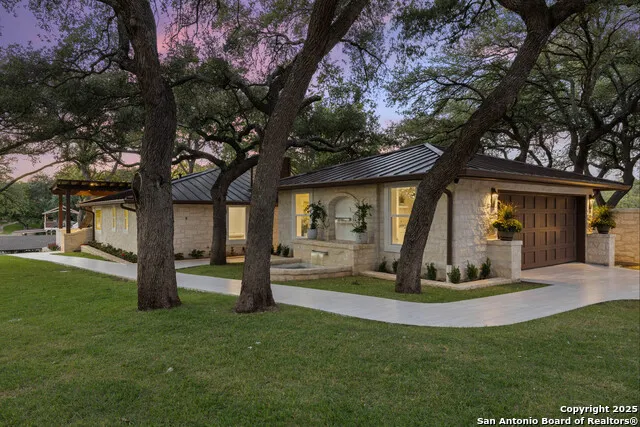 1310 Oak Springs Rd Kingsland, TX 78639