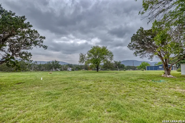 57 Leinweber Leakey, TX 78873