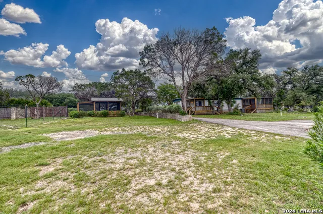 57 Leinweber Leakey, TX 78873