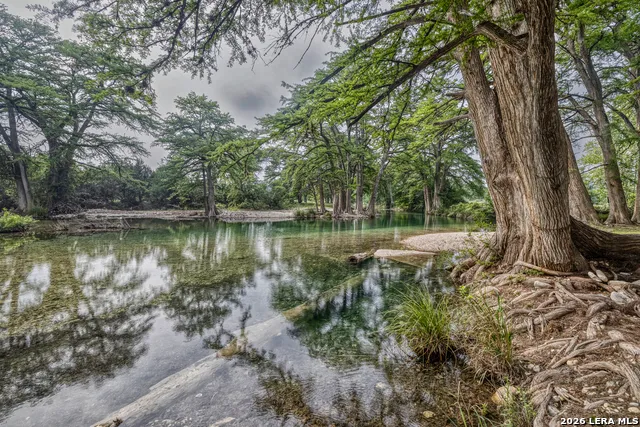 57 Leinweber Leakey, TX 78873