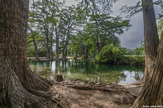 57 Leinweber Leakey, TX 78873