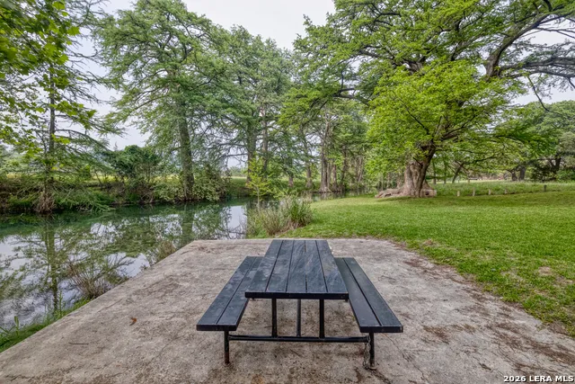 57 Leinweber Leakey, TX 78873