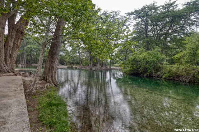 57 Leinweber Leakey, TX 78873