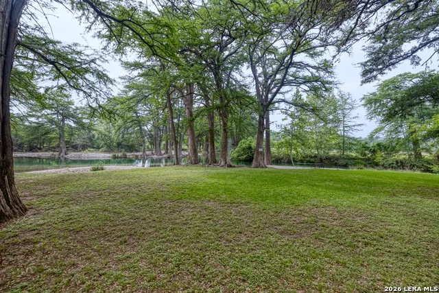 57 Leinweber Leakey, TX 78873
