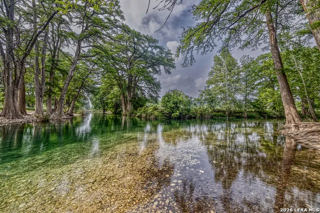 57 Leinweber Leakey, TX 78873