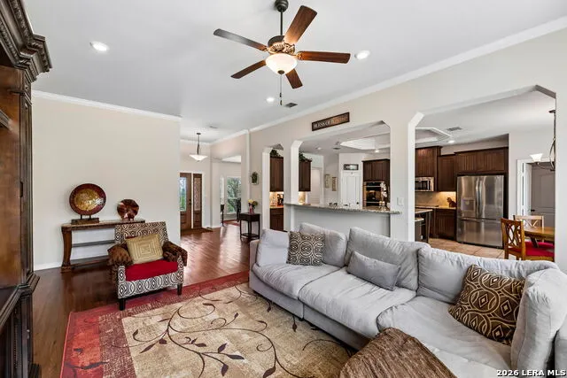 1544 COUNTY ROAD 2801 E Mico, TX 78056