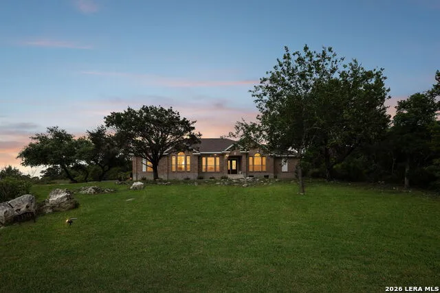 1544 COUNTY ROAD 2801 E Mico, TX 78056