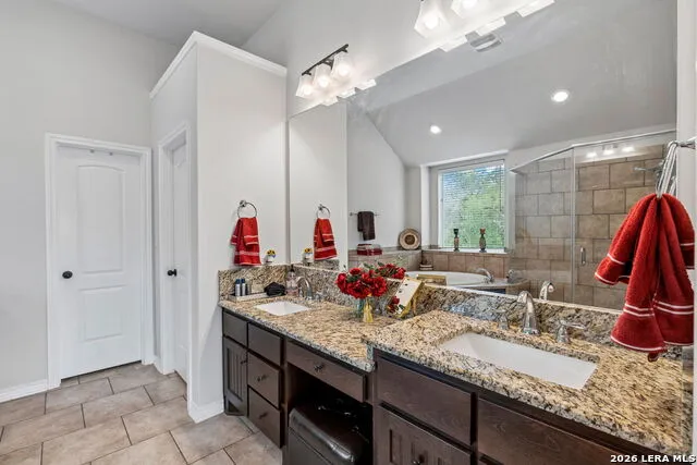 1544 COUNTY ROAD 2801 E Mico, TX 78056