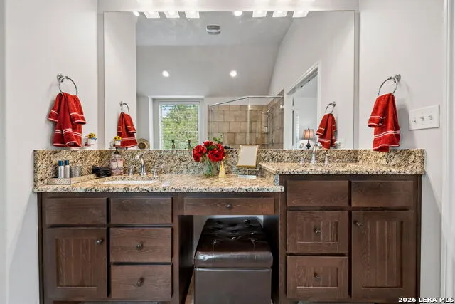 1544 COUNTY ROAD 2801 E Mico, TX 78056