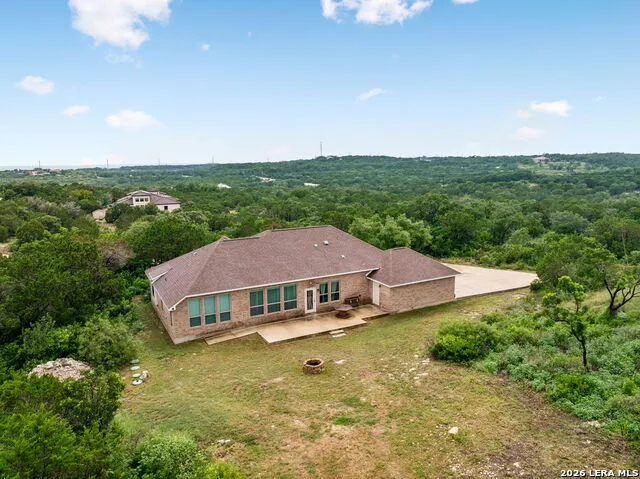 1544 COUNTY ROAD 2801 E Mico, TX 78056