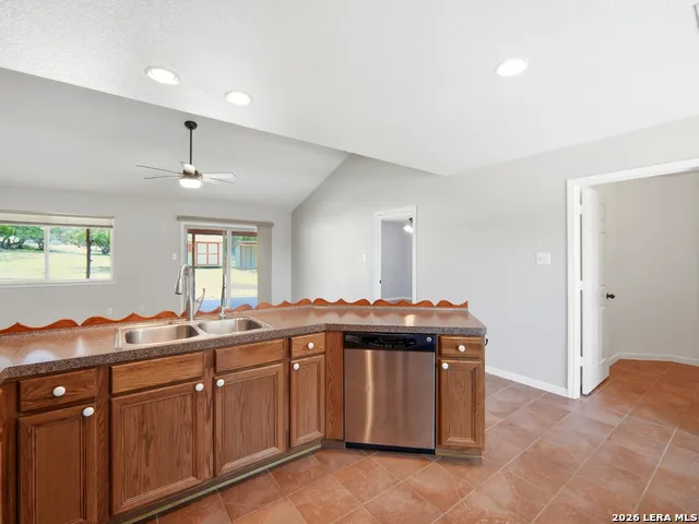 342 CHIPMAN CT Bandera, TX 78003