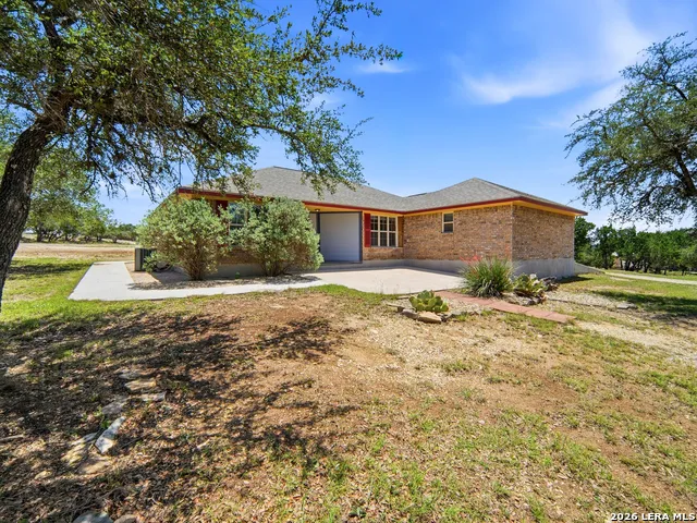 342 CHIPMAN CT Bandera, TX 78003