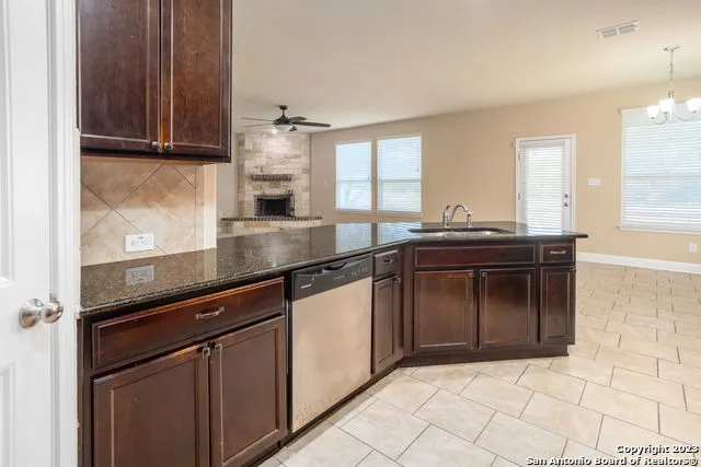 6527 TULIA WAY San Antonio, TX 78253
