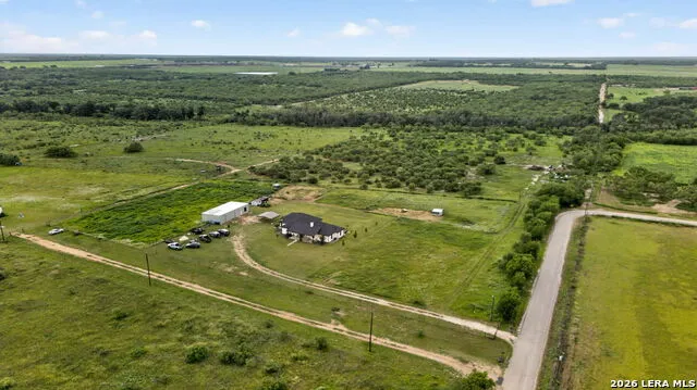 965 County Road 7611 Devine, TX 78016