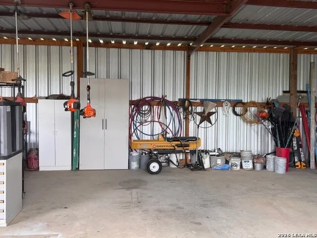 965 County Road 7611 Devine, TX 78016