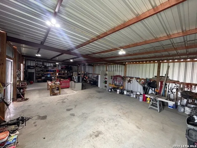 965 County Road 7611 Devine, TX 78016