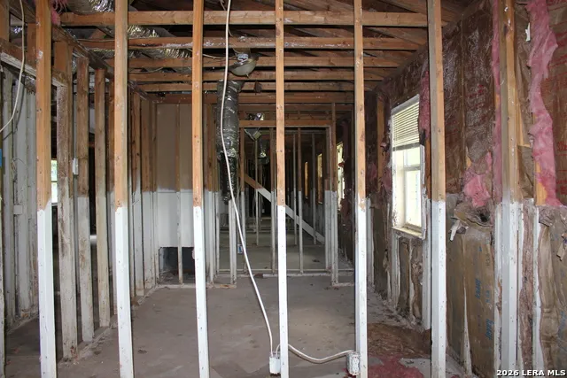 723 W BRAZOS ST Pearsall, TX 78061