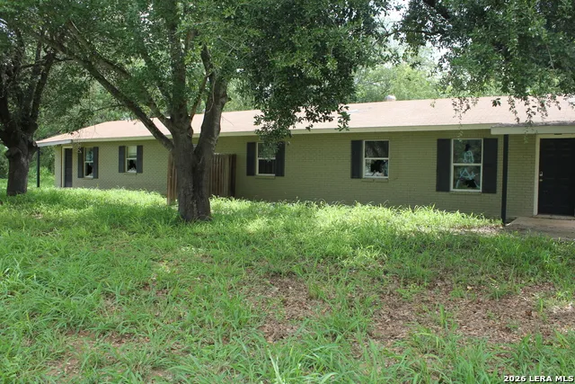 723 W BRAZOS ST Pearsall, TX 78061