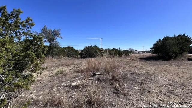 631 WHARTONS DOCK RD Bandera, TX 78003