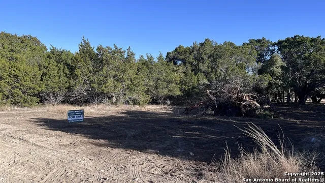392 MATT DILLON DR Bandera, TX 78003