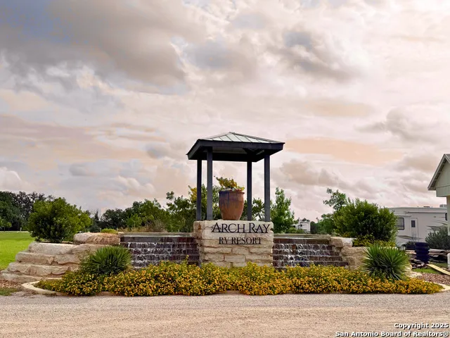 4584 E US Hwy 290 Fredericksburg, TX 78624