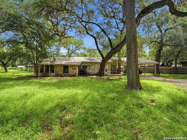 19214 Grey Forest Helotes, TX 78023