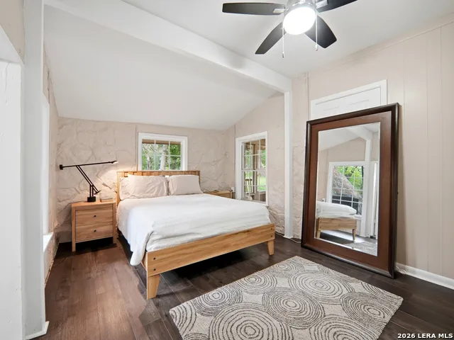 19214 Grey Forest Helotes, TX 78023
