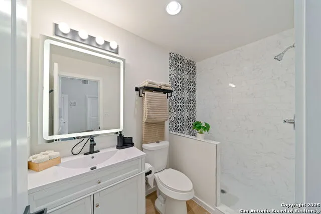 1104 S Gevers St San Antonio, TX 78210