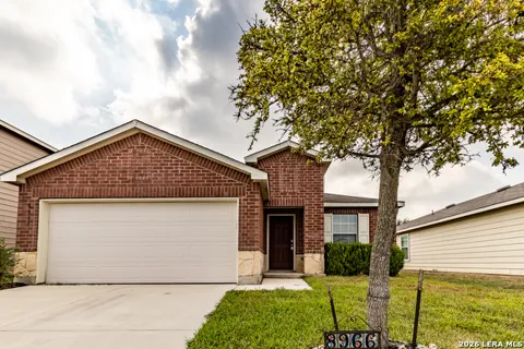 8966 Oakwood Park