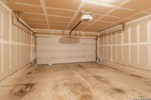 8966 Oakwood Park San Antonio, TX 78254