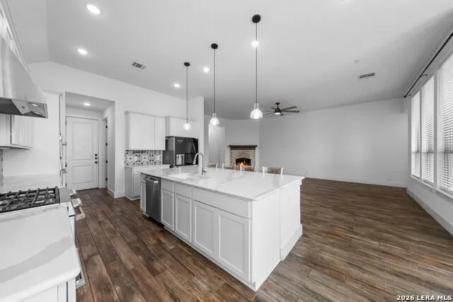 3115 STOKESAY PARK Bulverde, TX 78163