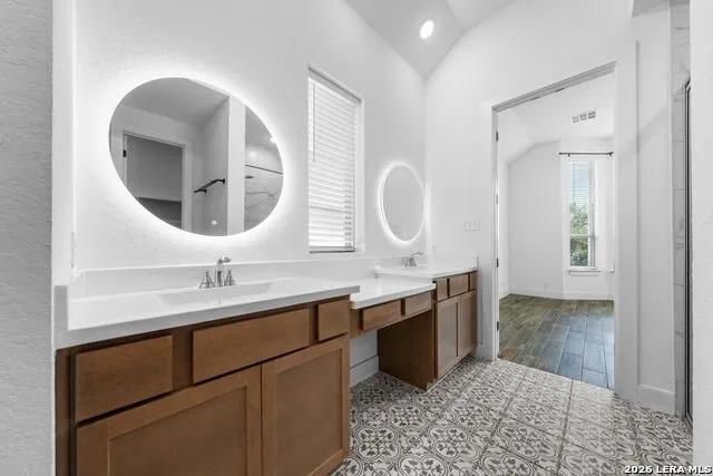 3115 STOKESAY PARK Bulverde, TX 78163