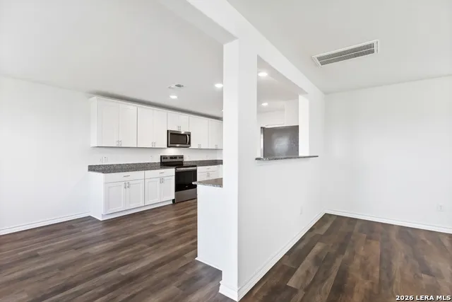 1215 Vallarta Centro Converse, TX 78109