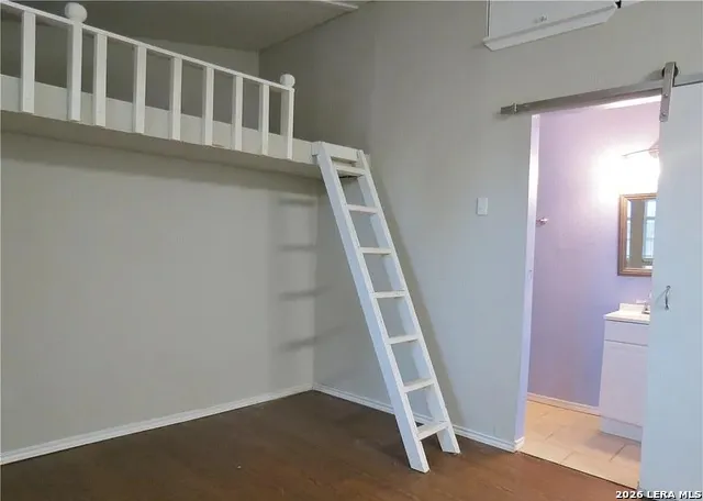 333 E TORREY ST Unit B New Braunfels, TX 78130