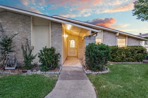 3020 Ravine Trail