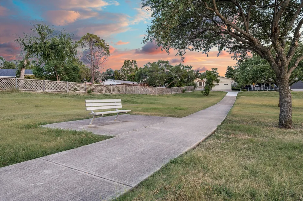3020 Ravine Trail Carrollton, TX 75007