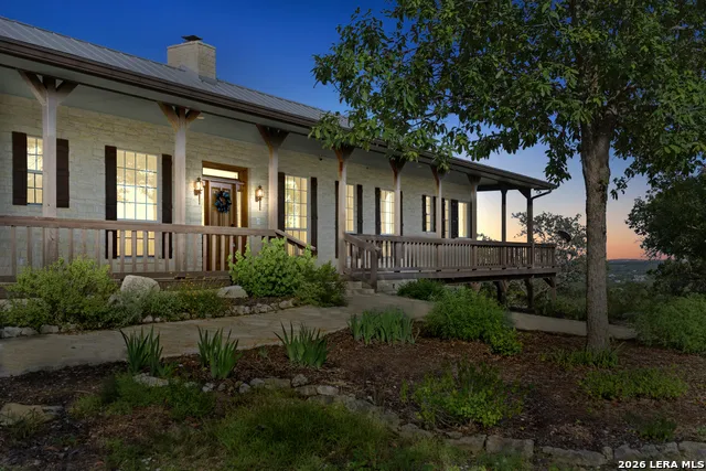 26 SEEWALD RD Boerne, TX 78006