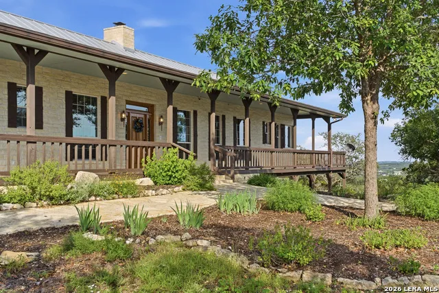 26 SEEWALD RD Boerne, TX 78006